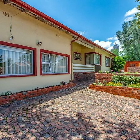 Chalet No. 2 Petunia Johannesburg Exterior photo