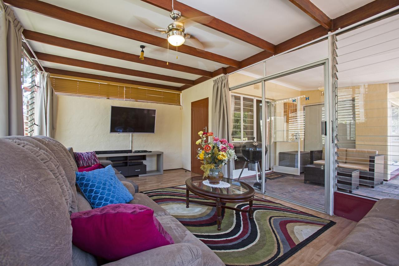 Chalet No. 2 Petunia Johannesburg Exterior photo