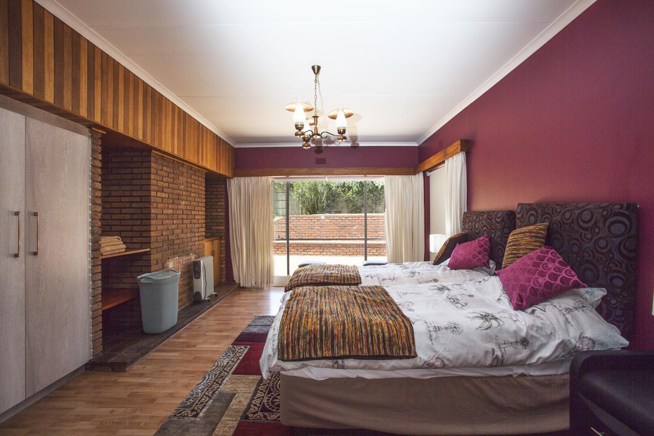 Chalet No. 2 Petunia Johannesburg Exterior photo