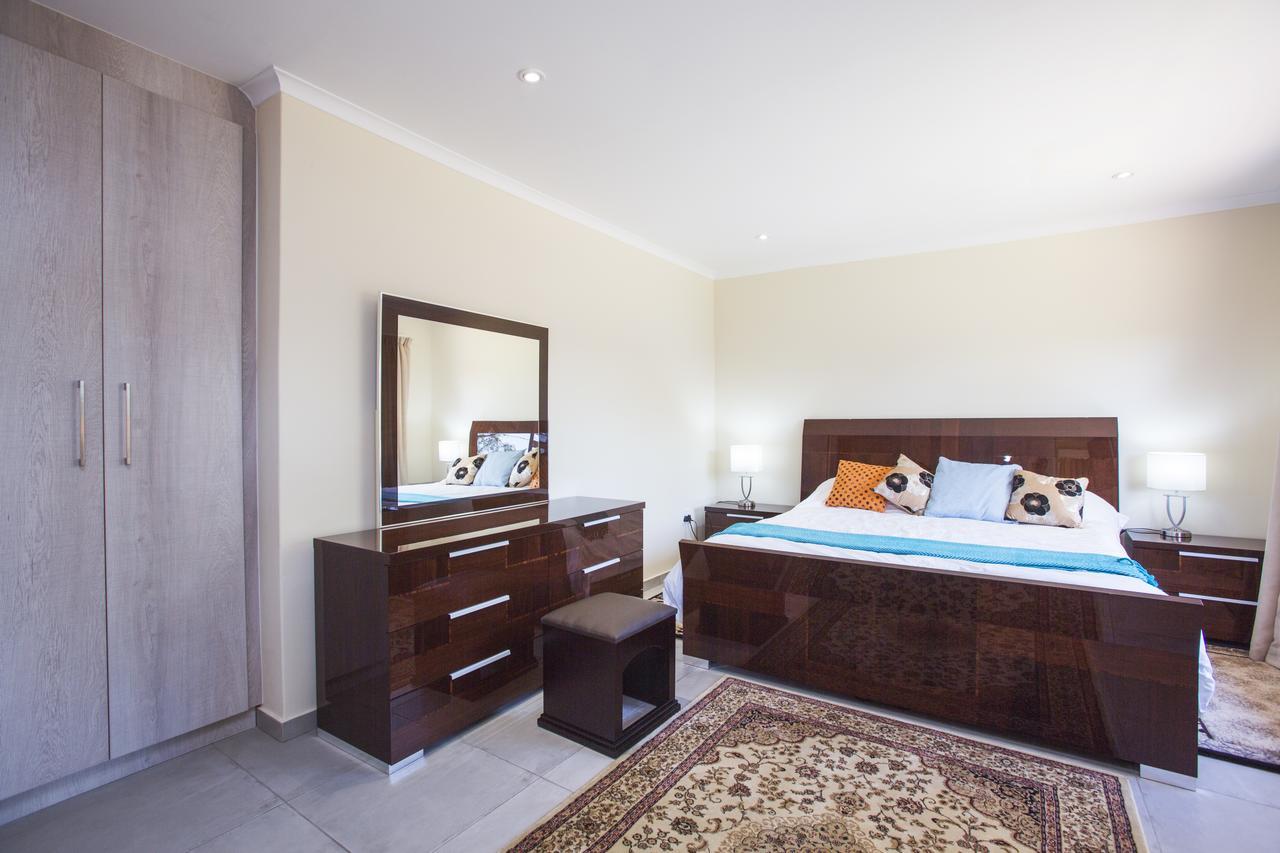 Chalet No. 2 Petunia Johannesburg Exterior photo