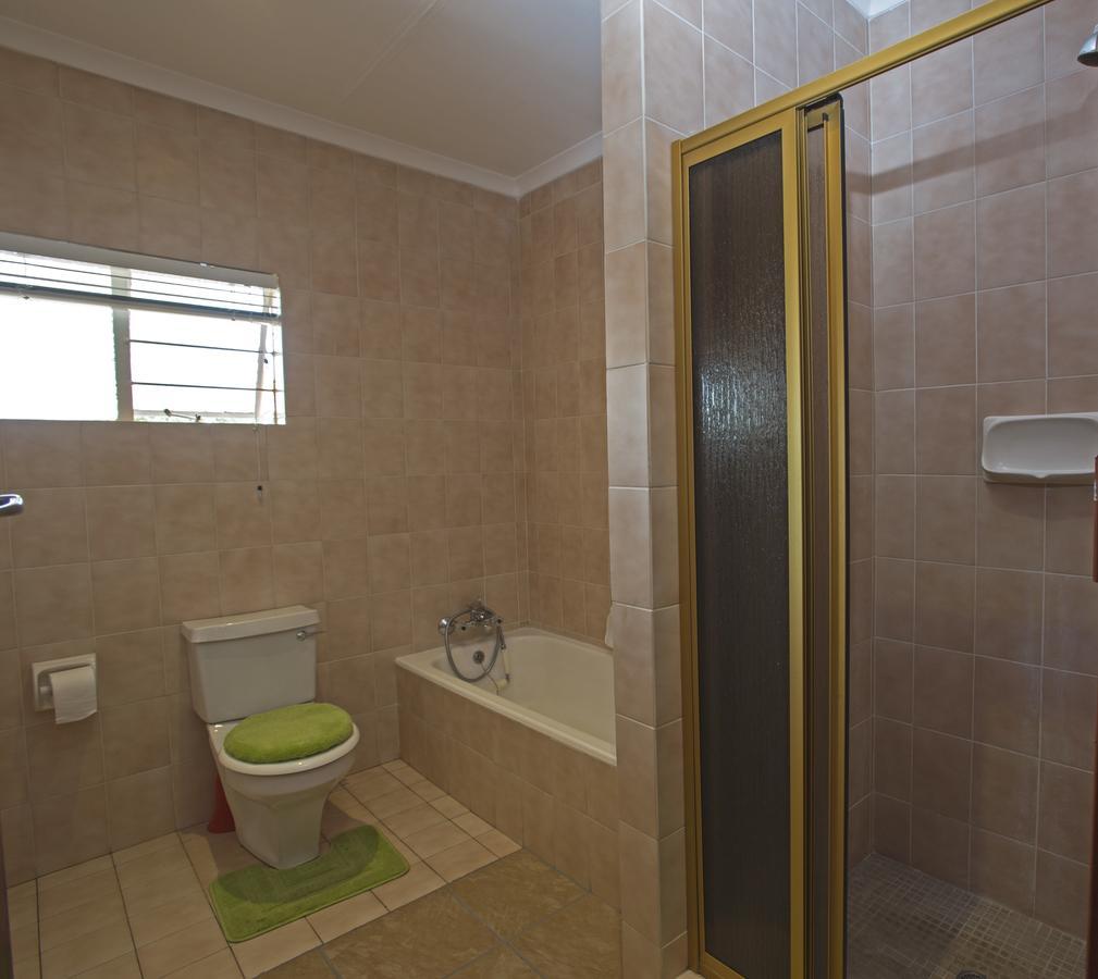 Chalet No. 2 Petunia Johannesburg Exterior photo