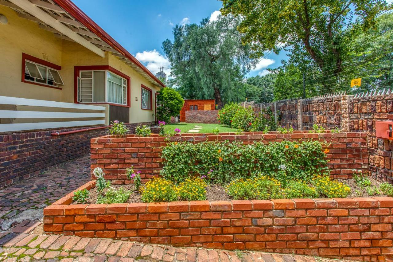 Chalet No. 2 Petunia Johannesburg Exterior photo